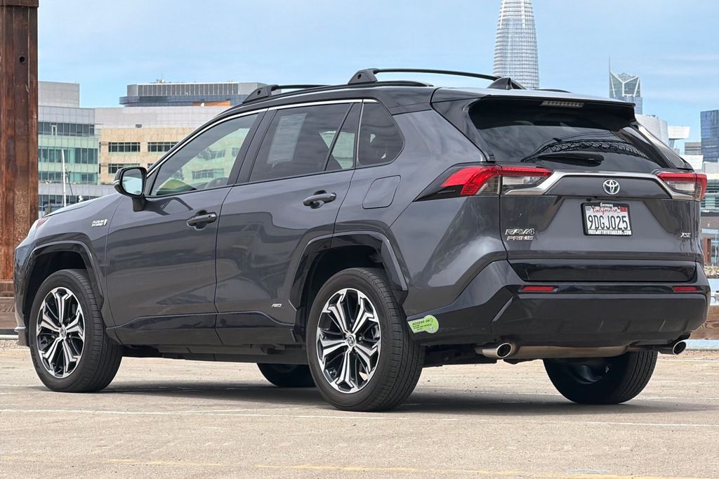 2022 Toyota RAV4 Prime XSE photo 5