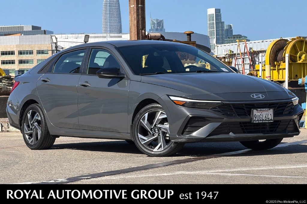 2025 Hyundai Elantra Blue