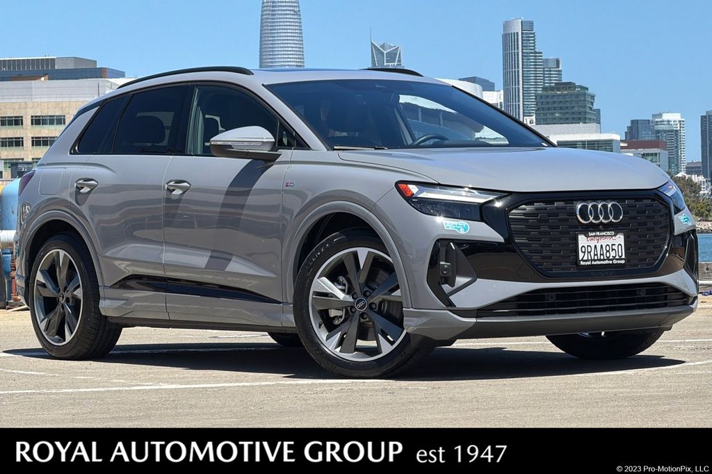 2024 Audi Q4 e-tron 55 Premium quattro's photo