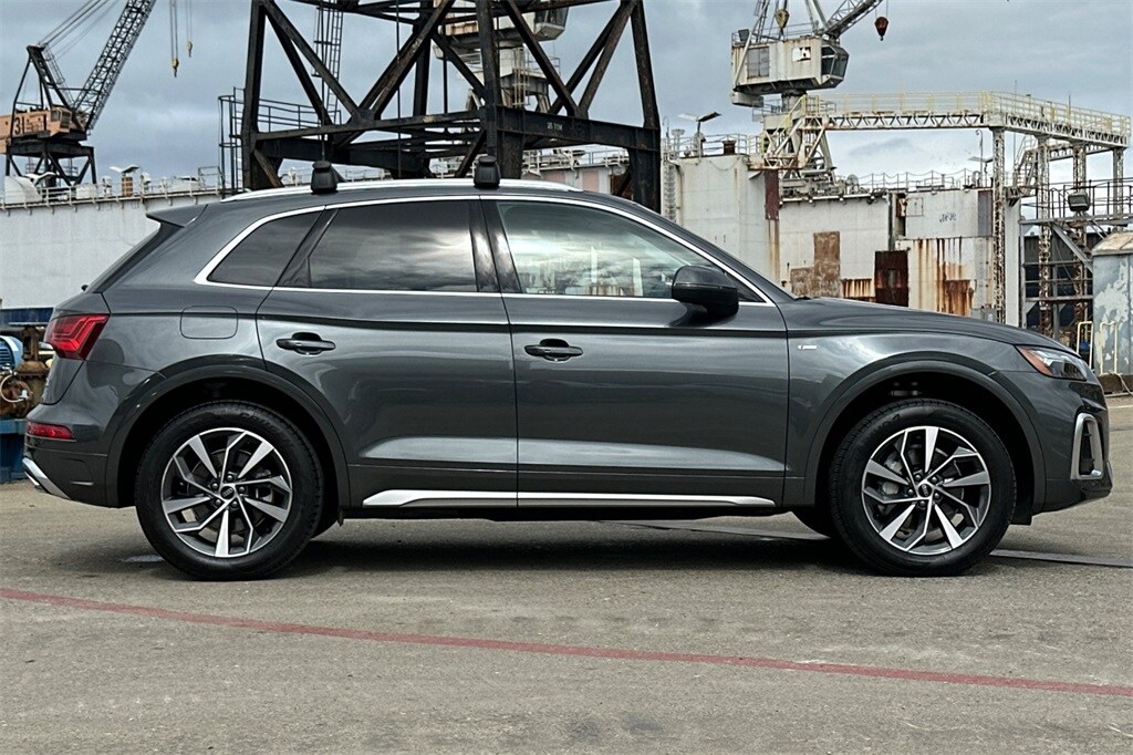 2025 Audi Q5 45 S line Premium Plus photo 3