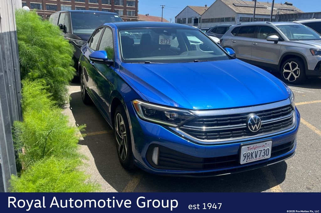 2024 Volkswagen Jetta 1.5T SEL Auto SULEV's photo