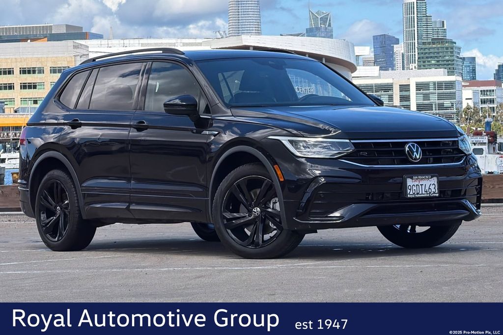 2023 Volkswagen Tiguan 2.0T SE R-Line Black photo 1