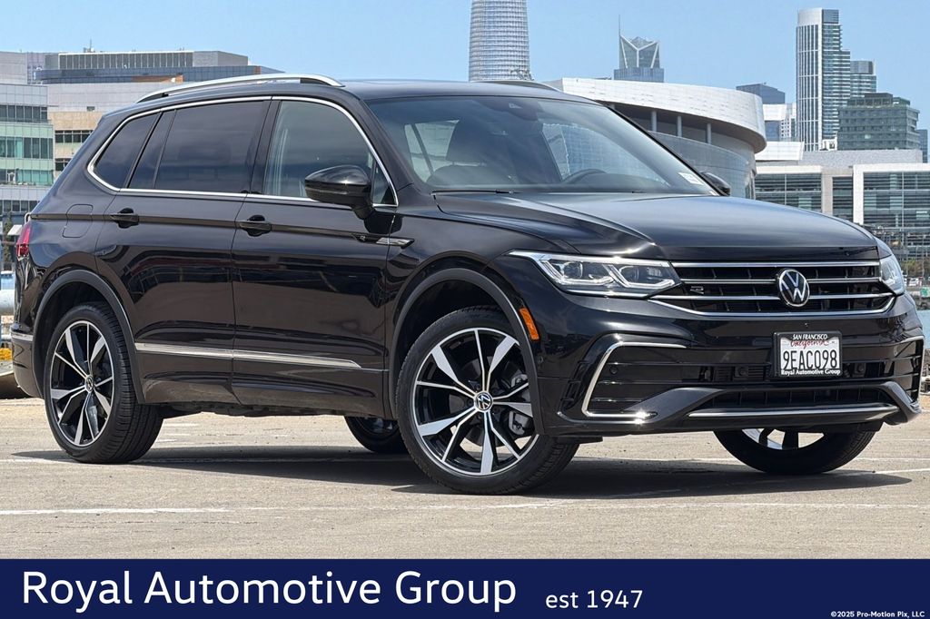 2022 Volkswagen Tiguan 2.0T SEL R-Line 4Motion's photo