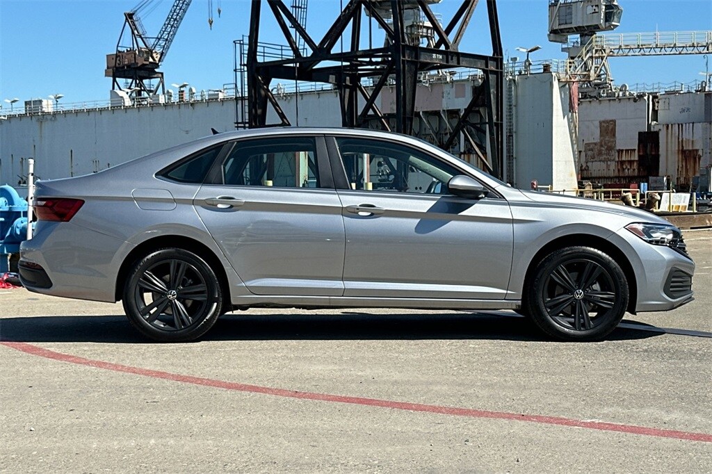 2022 Volkswagen Jetta 1.5T SE photo 3