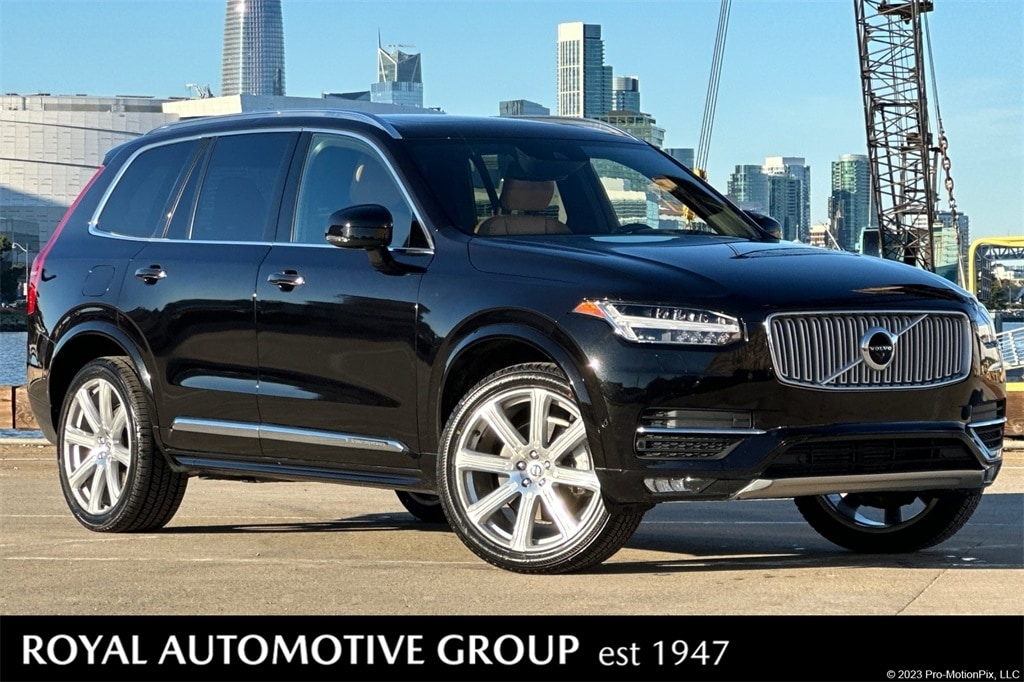 2016 Volvo XC90 First Edition's photo