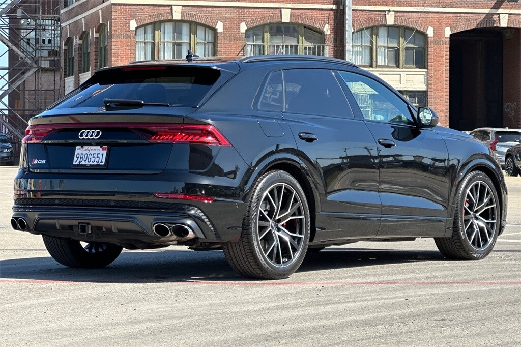 2022 Audi SQ8 Prestige photo 2