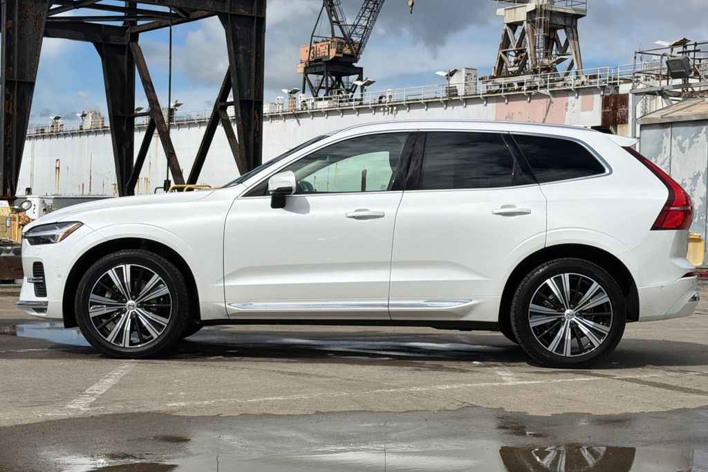 2023 Volvo XC60 B5 AWD Plus Bright photo 6
