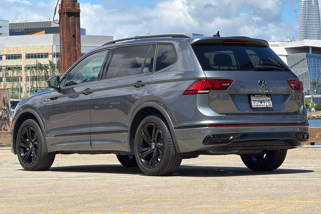 2023 Volkswagen Tiguan 2.0T SE R-Line Black photo 5