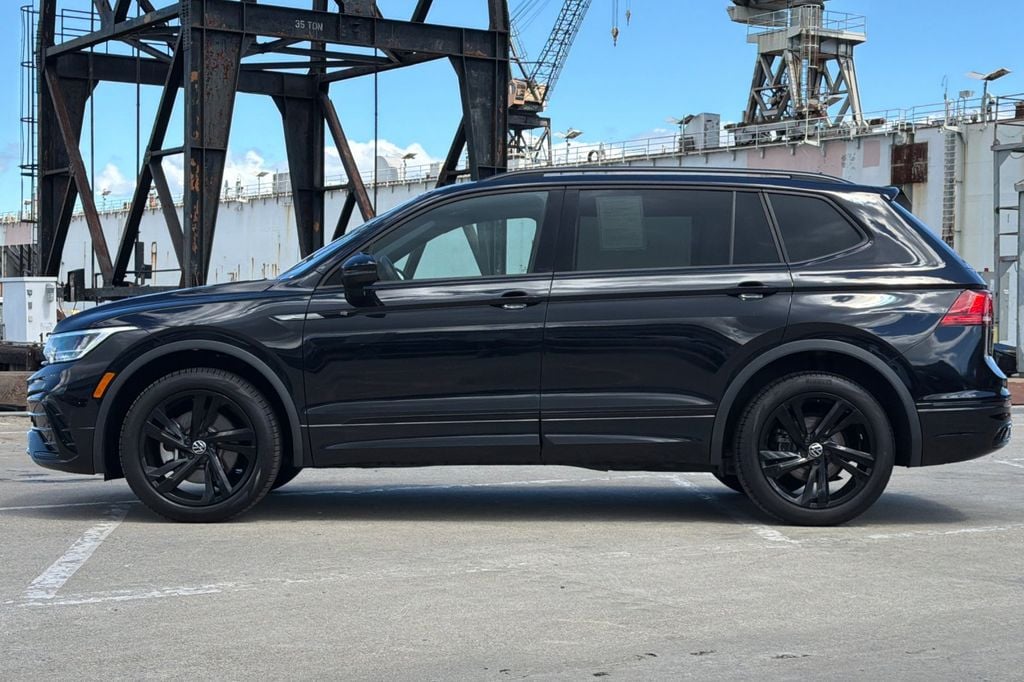2023 Volkswagen Tiguan 2.0T SE R-Line Black photo 6