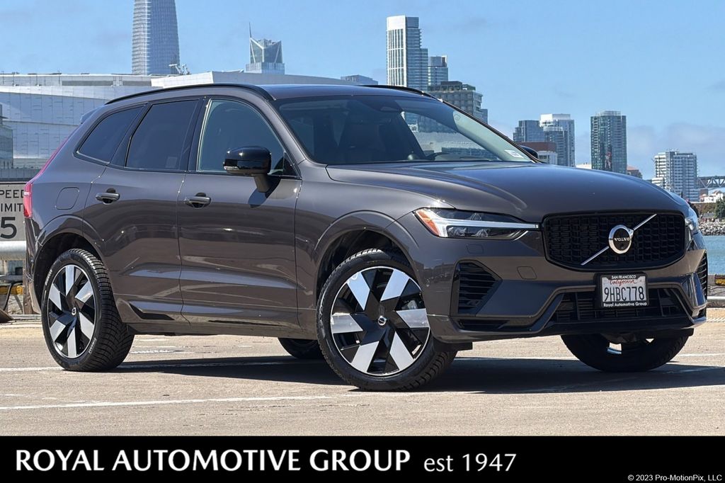 2024 Volvo XC60 Recharge Plug-In Hybrid Ultimate