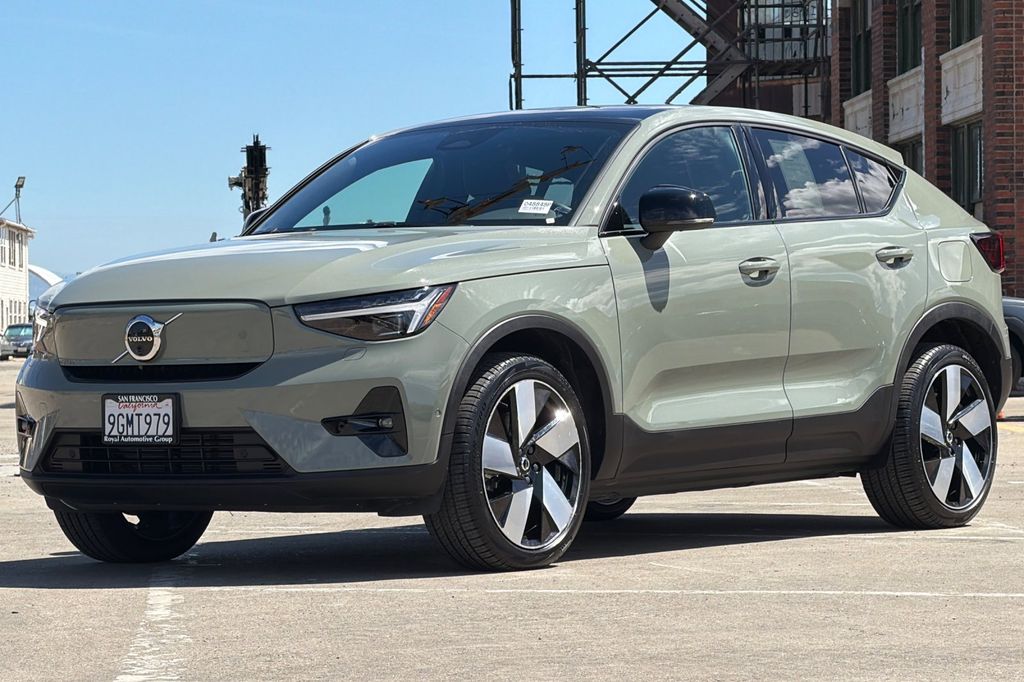 2023 Volvo C40 Recharge Pure Electric Twin Ultimate photo 3
