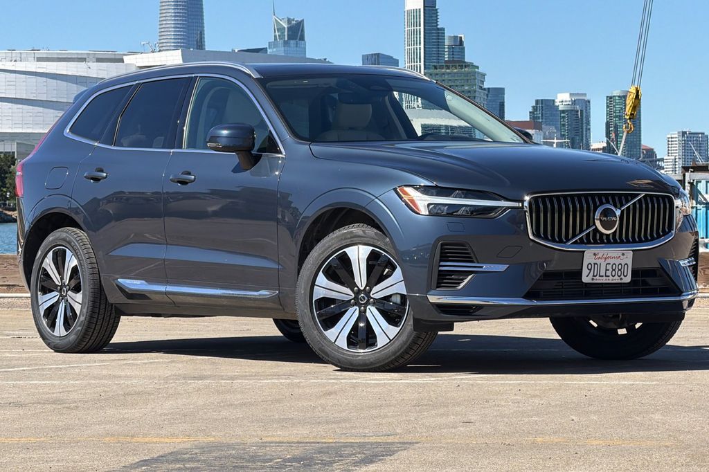 Used 2023 Volvo XC60 Core with VIN YV4H60DV9P1238843 for sale in San Francisco, CA