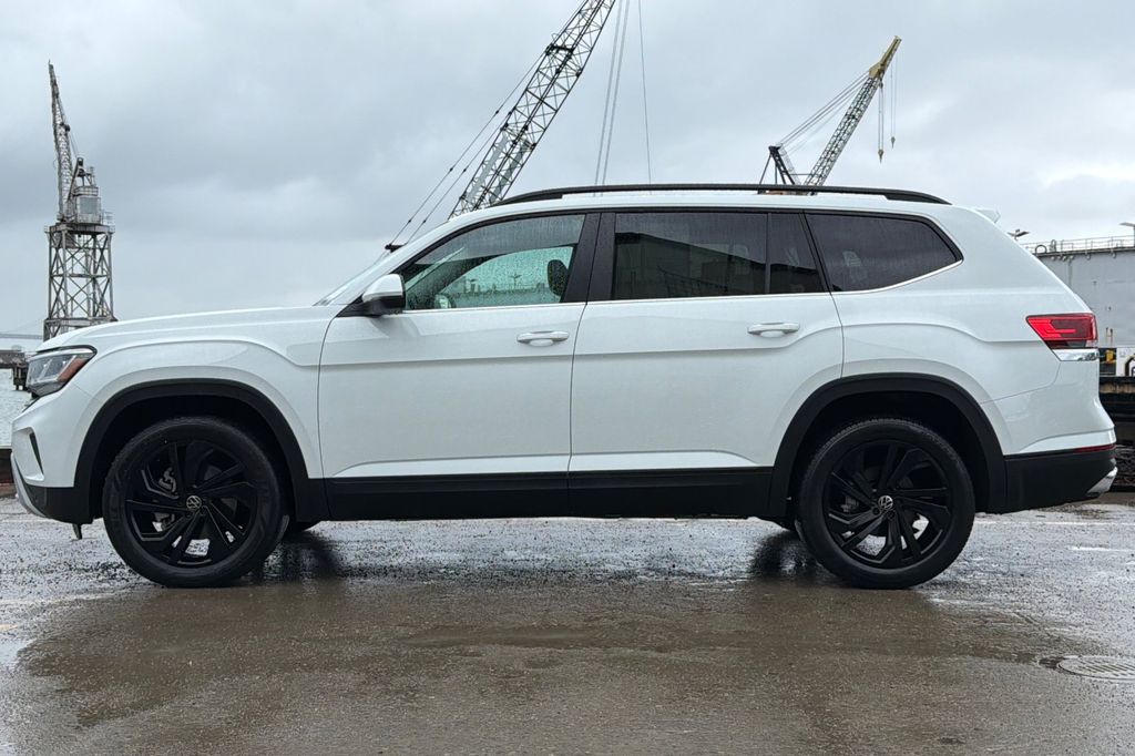 2023 Volkswagen Atlas 2.0T SE w/Technology photo 6