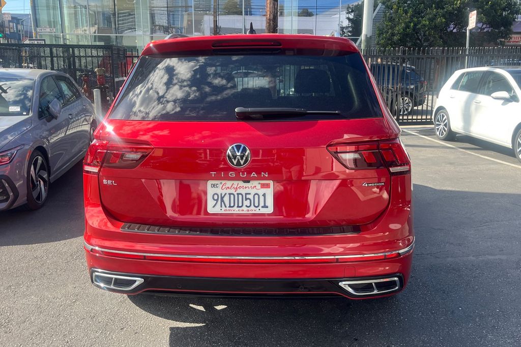 2024 Volkswagen Tiguan 2.0T SEL R-Line photo 5