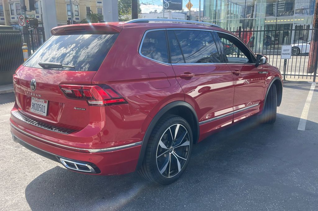 2024 Volkswagen Tiguan 2.0T SEL R-Line photo 4