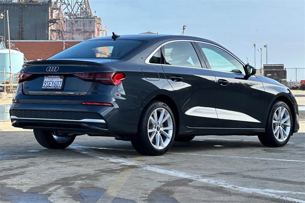 2025 Audi A3 40 Premium photo 4