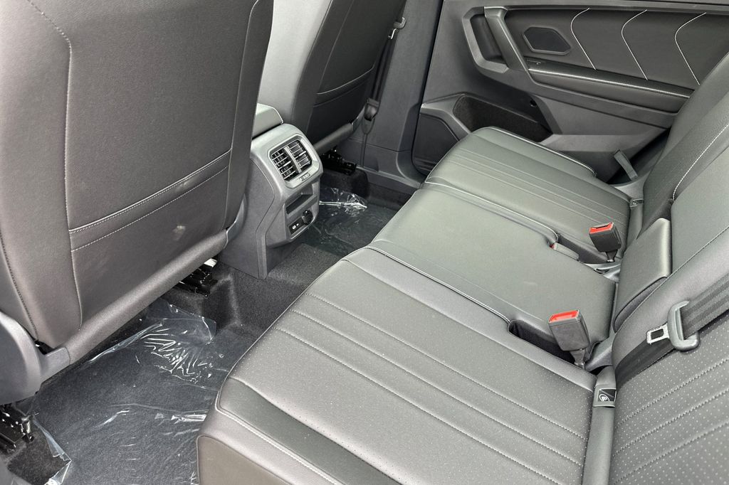 2024 Volkswagen Tiguan SE R-LINE BLACK - Photo 9