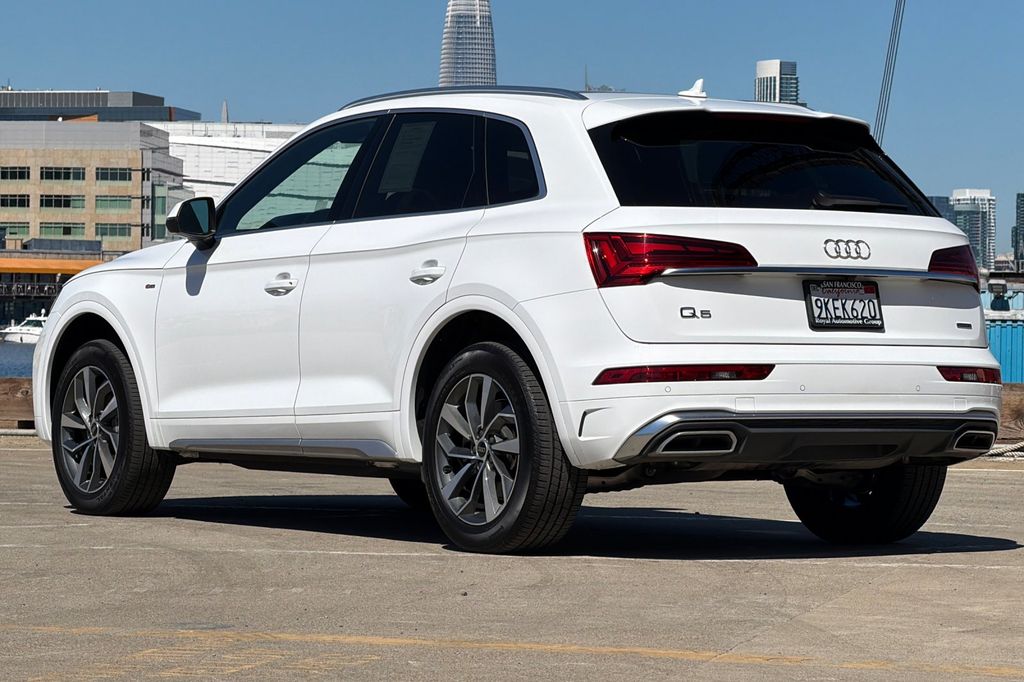 2024 Audi Q5 45 S line Premium photo 5