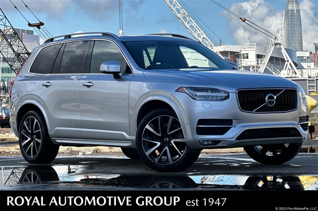 2018 Volvo XC90 Momentum