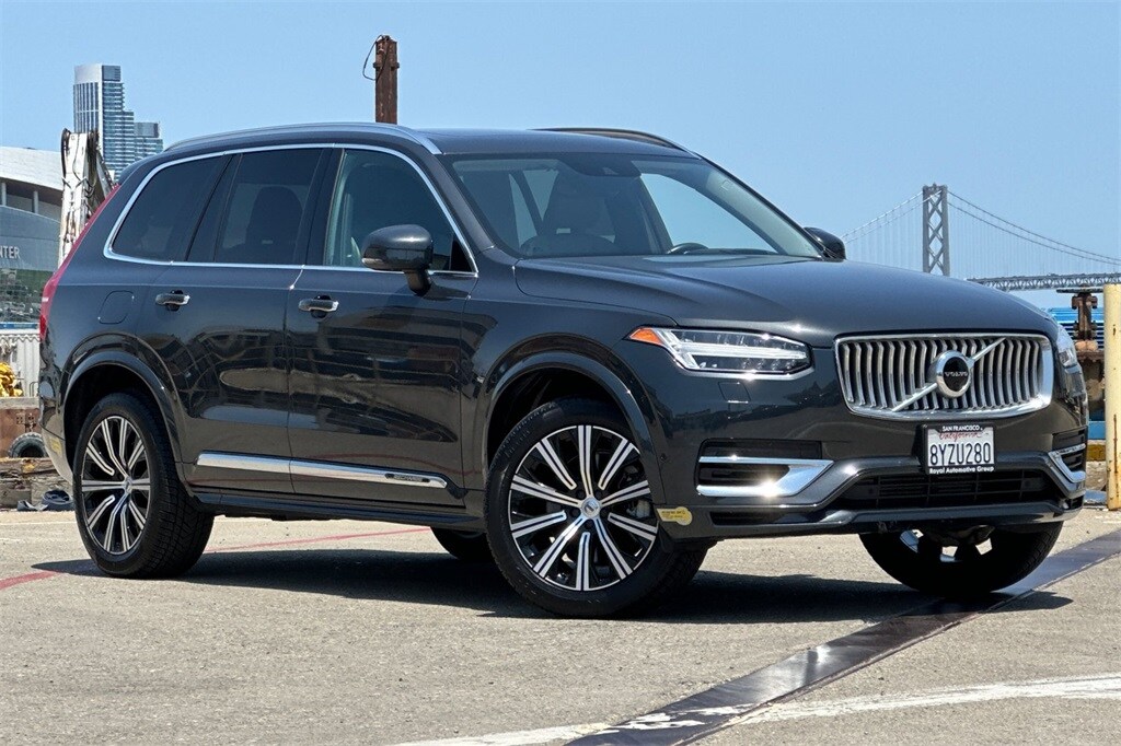 2022 Volvo XC90 Recharge T8 Inscription photo 2