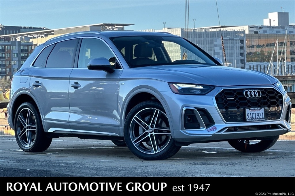 2021 Audi Q5 Premium Plus's photo