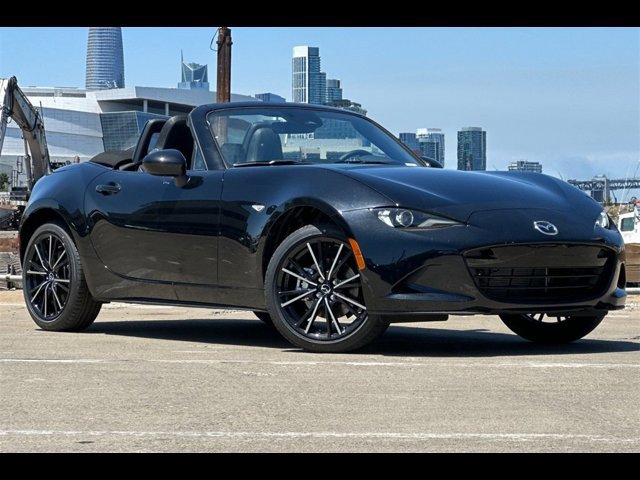 2025 Mazda MX-5 Miata Miata Grand Touring photo 2