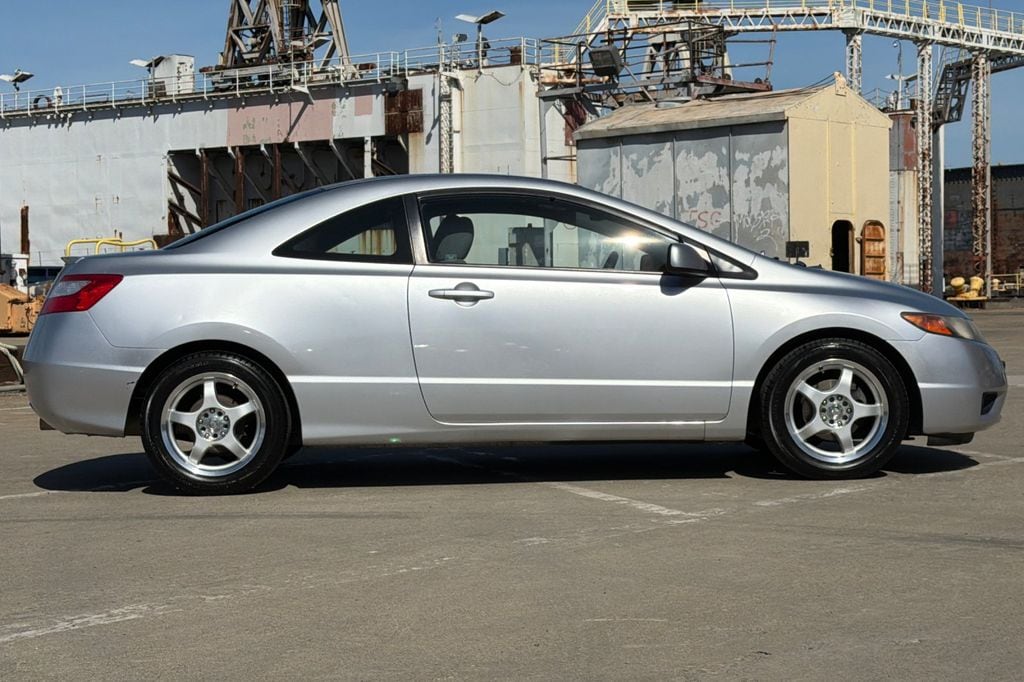 2007 Honda Civic LX photo 2