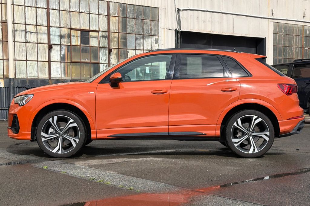 2023 Audi Q3 45 S line Premium photo 6