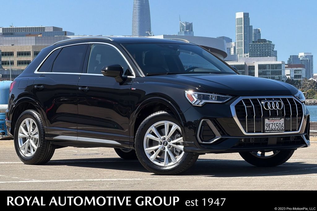 2024 Audi Q3 45 TFSI S Line Premium quattro's photo