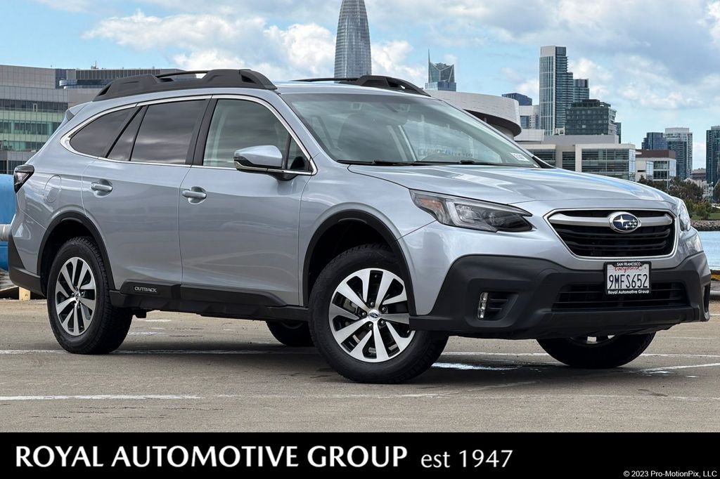 2022 Subaru Outback Premium's photo