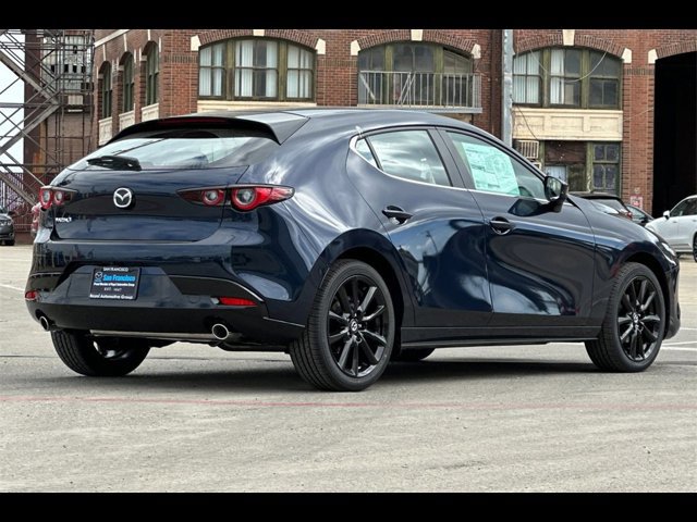 2026 Mazda Mazda3 Hatchback 2.5 Select Sport photo 2