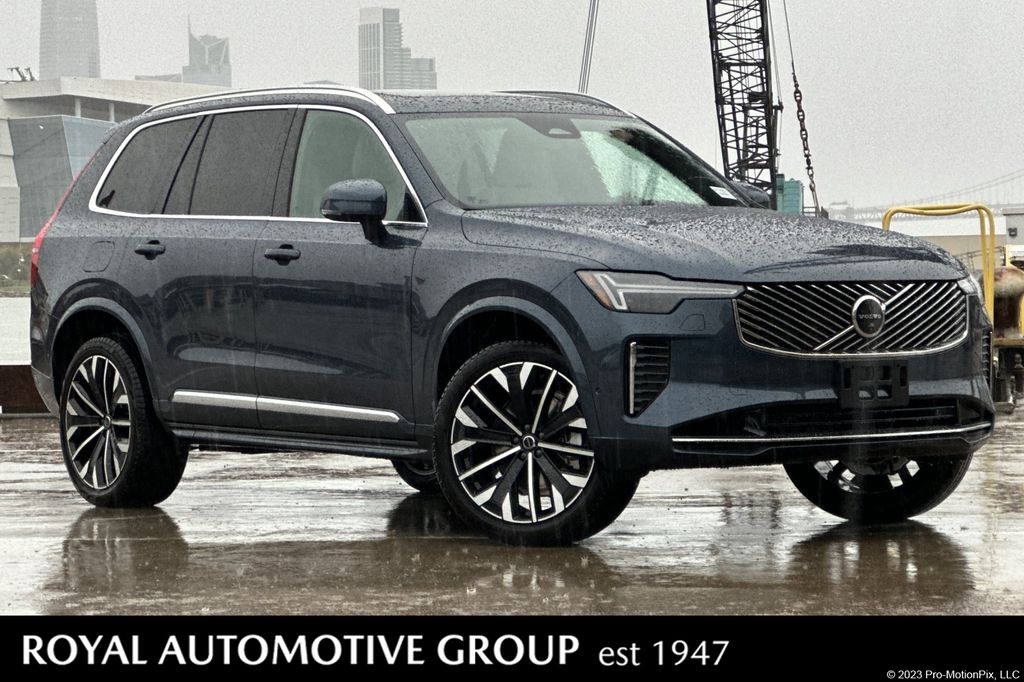 2026 Volvo XC90 B5 Plus Bright 4WD's photo