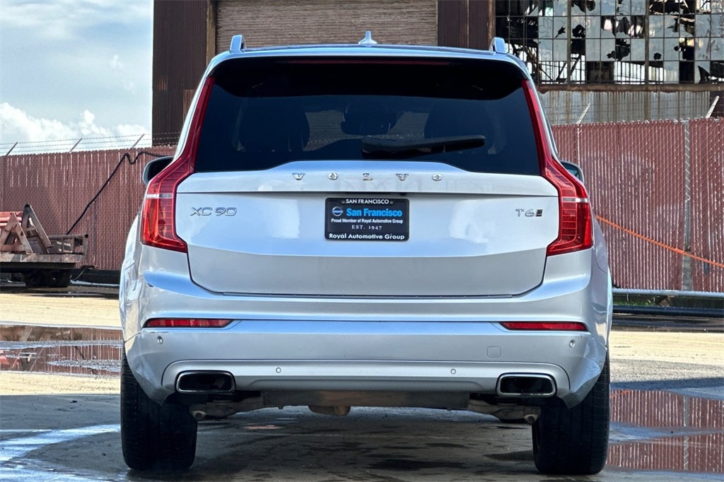 2018 Volvo XC90 T6 AWD Momentum photo 4