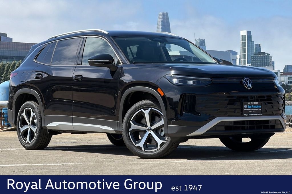 2026 Volkswagen Tiguan 2.0T SE 4Motion's photo