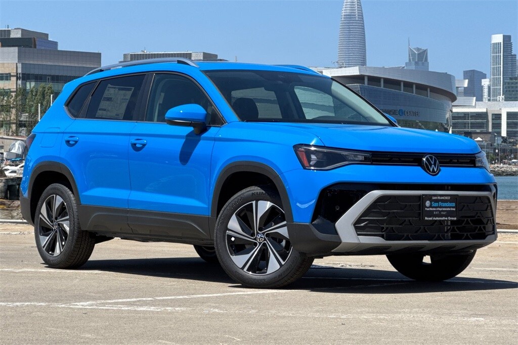 2025 Volkswagen Taos SE photo 2