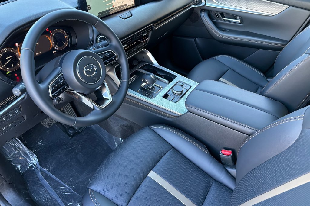 2026 Mazda CX-70 Premium Package - Photo 7