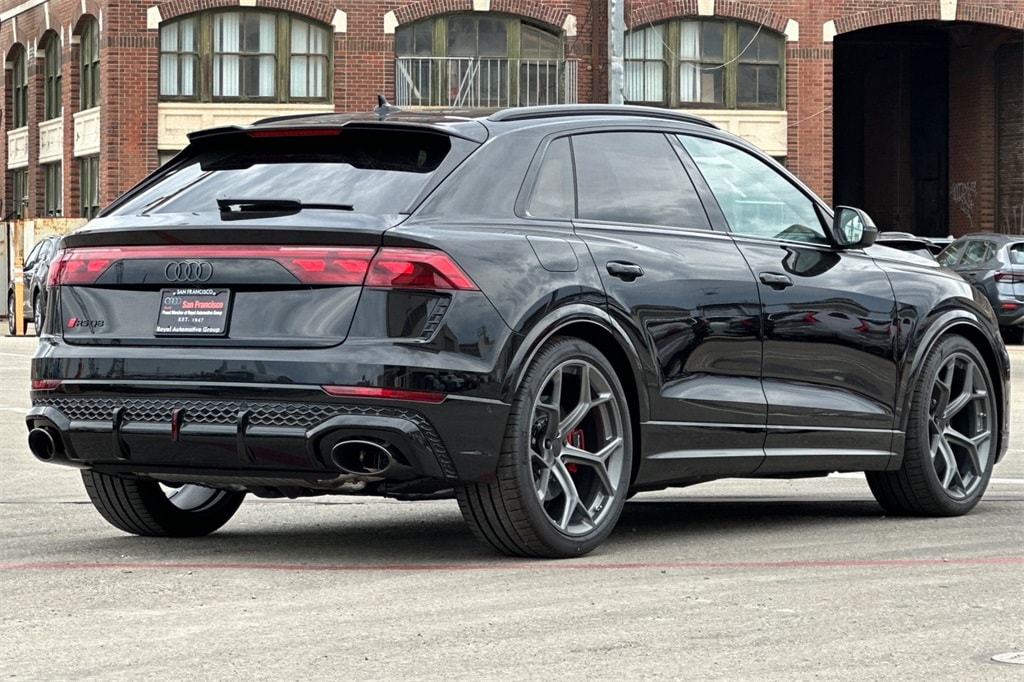 New 2025 Audi RS Q8 4.0T performance SUV