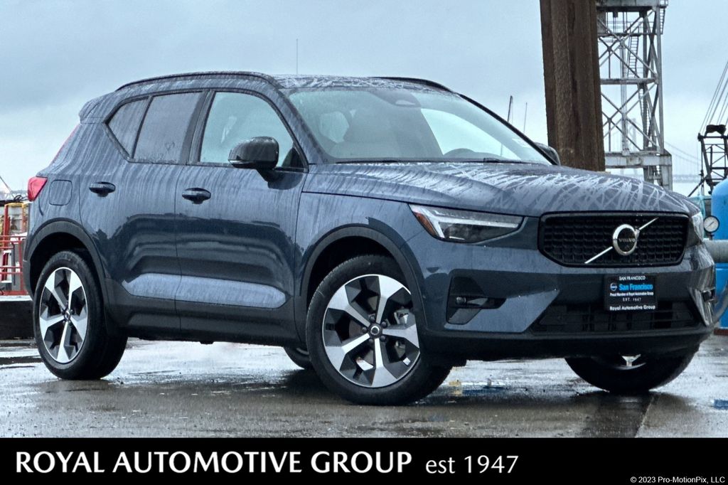 2026 Volvo XC40