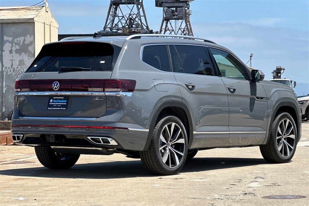 2025 Volkswagen Atlas SEL Premium R-Line photo 4