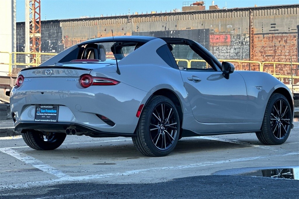 2025 Mazda MX-5 Miata Miata RF Grand Touring photo 4