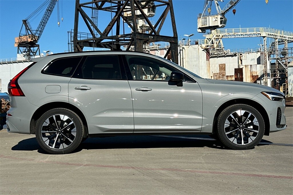 New 2026 Volvo XC60 B5 Plus SUV