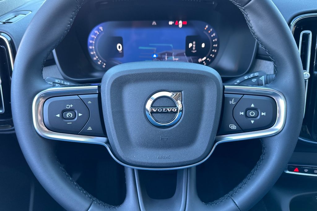 2026 Volvo XC40 Ultra - Photo 21
