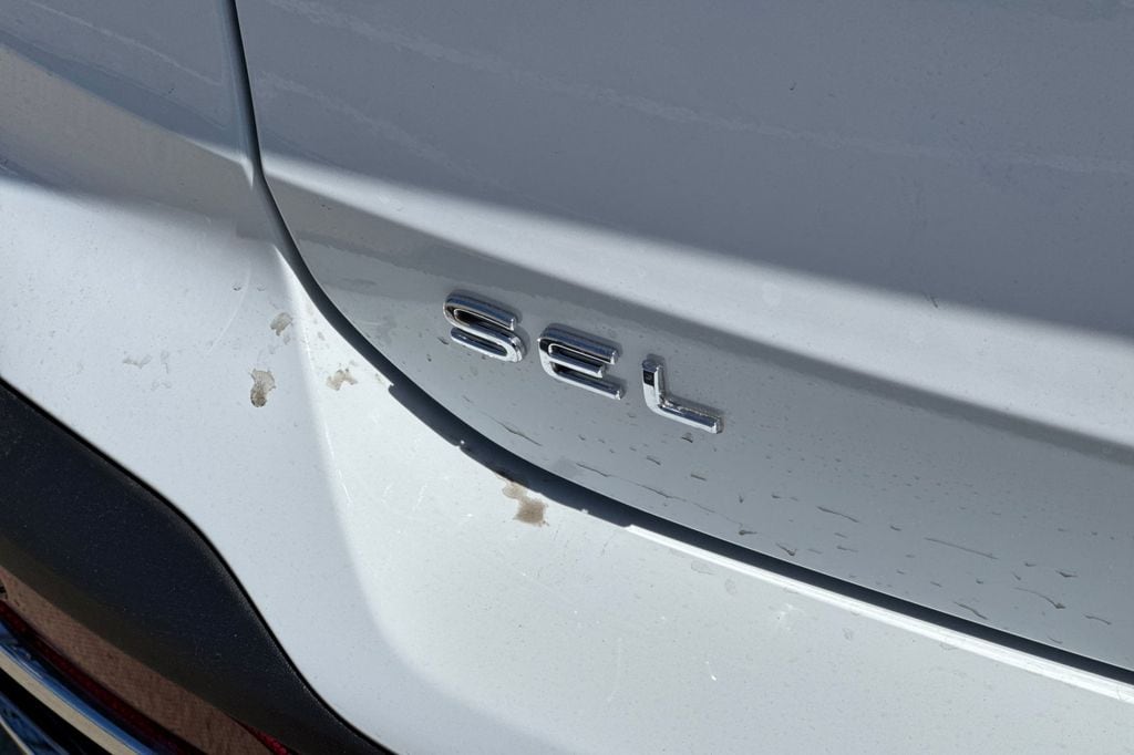 2025 Volkswagen Taos SEL - Photo 23