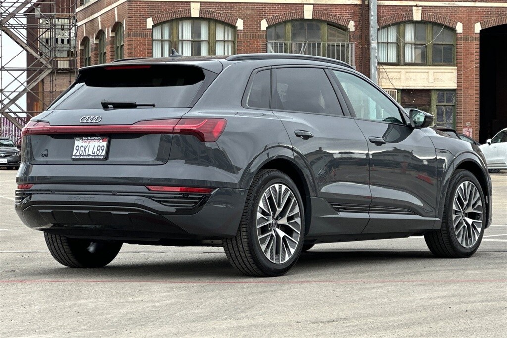 2024 Audi Q8 E-tron Premium photo 4