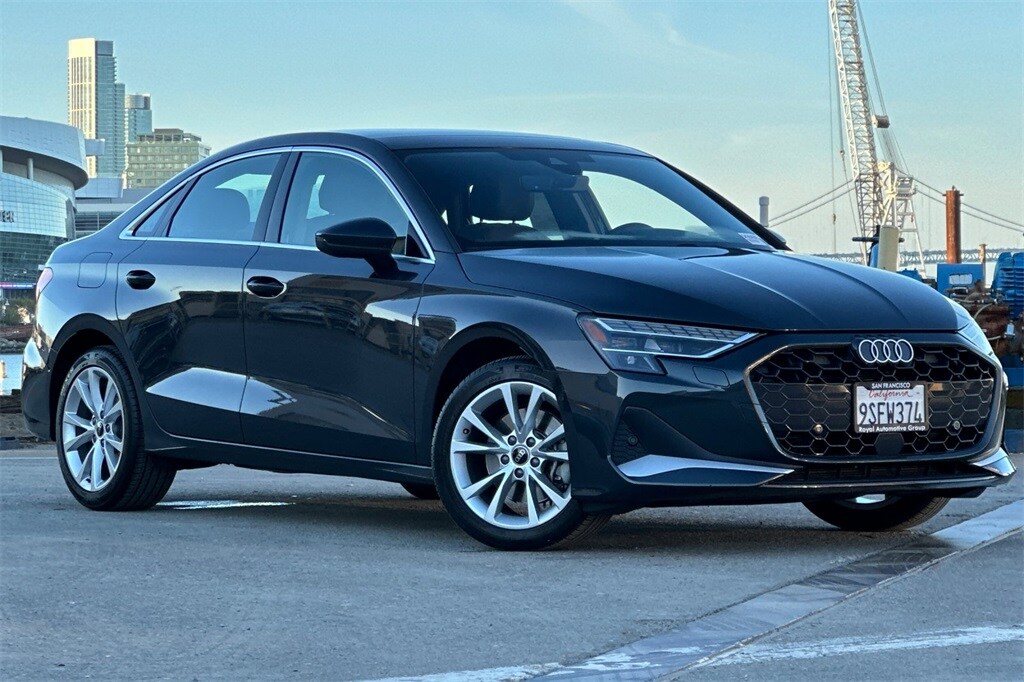 2025 Audi A3 2.0T Premium photo 2