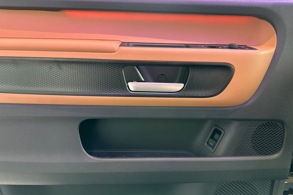 2025 Volkswagen ID. Buzz PRO S - Photo 8