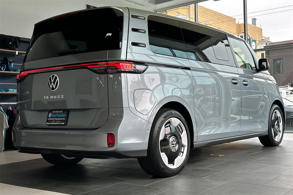 2025 Volkswagen ID. Buzz Pro S photo 4
