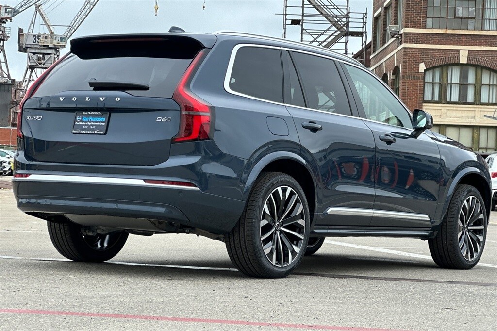 2026 Volvo XC90 Plus photo 4