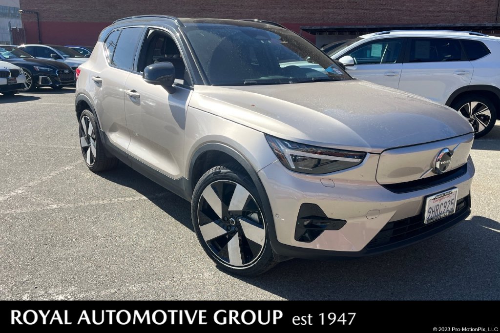 2023 Volvo XC40