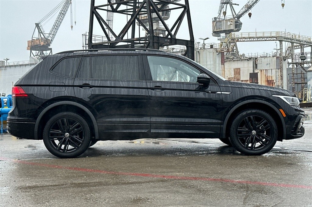 Used 2022 Volkswagen Tiguan 2.0T SE R-Line Black SUV